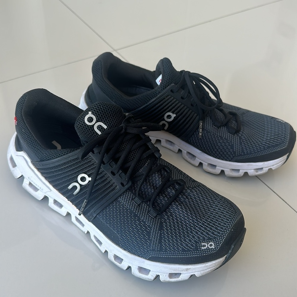 On Running Cloudwift Sneakers